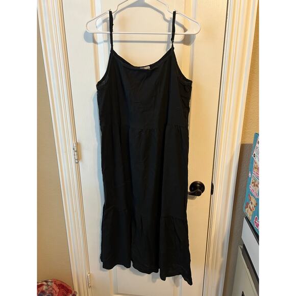 Urban Renewal Black Linen-Feel sleeveless midi dress - Picture 1 of 5